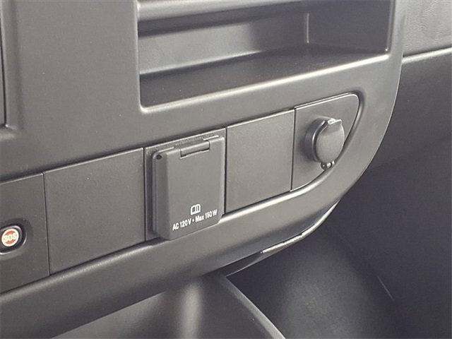 2025 GMC Savana Passenger 3500 LS