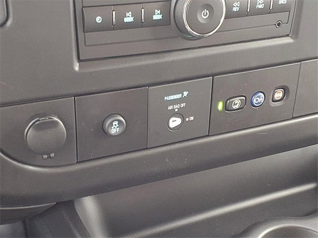 2025 GMC Savana Passenger 3500 LS